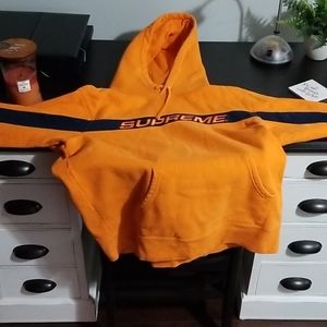 Supreme hoodie